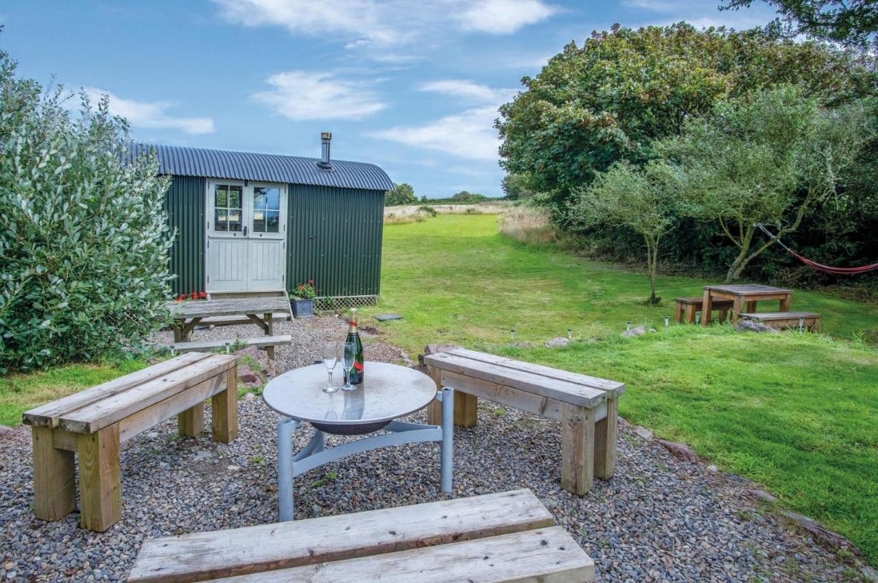 Haven View - 1 Bedroom Shepherds Hut - St Ishmaels Saint Ishmaels  Exterior foto